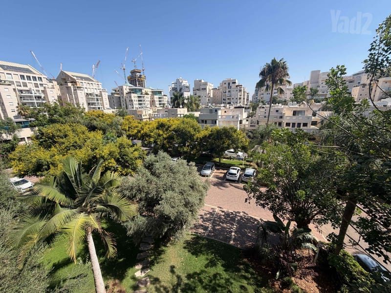 תמונה מיד2 – 4 חדרים • 11,500 ₪, בוני העיר, כוכב הצפון, תל אביב (1)