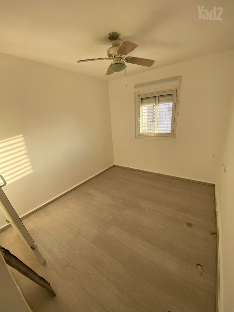 תמונה מיד2 – 4 חדרים • 6,000 ₪, שדרות מיכה רייסר 8, גני אביב, לוד (1)
