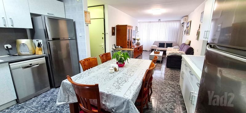 תמונה מיד2 – 3 חדרים • 4,800 ₪, כ"ט בנובמבר 32, שכונה דרום מזרח, בת ים (1)