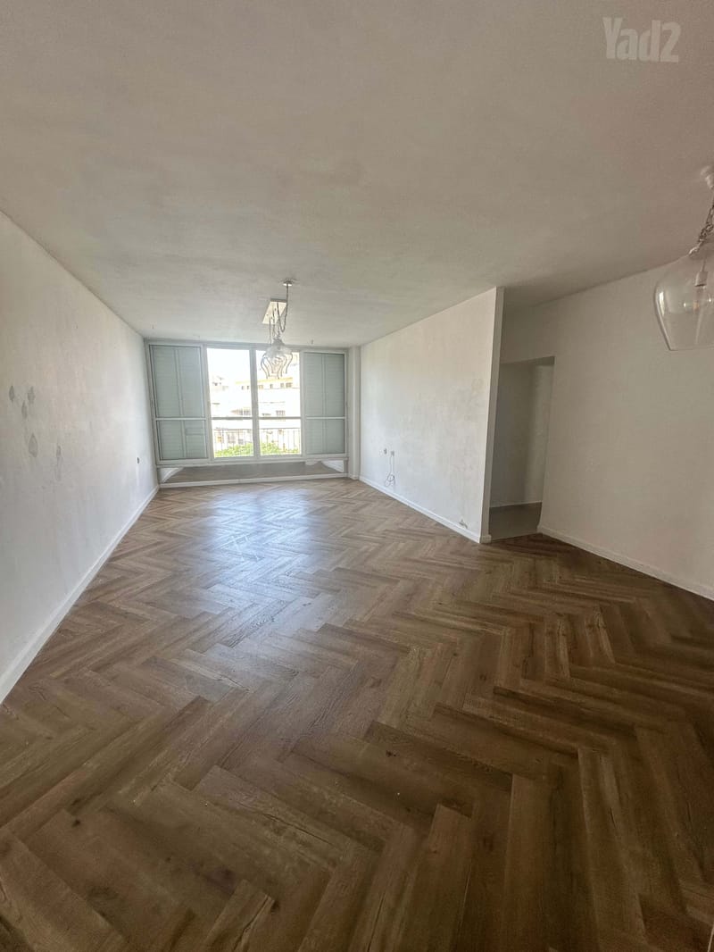 Photo from Yad2 – 5.5 Rooms • ₪8,250, בן גוריון, Shchuna Merkaz Darom, Ra'anana (1)