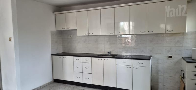 תמונה מיד2 – 4 חדרים • 4,300 ₪, שדרות בגין 1, כפר יונה (1)