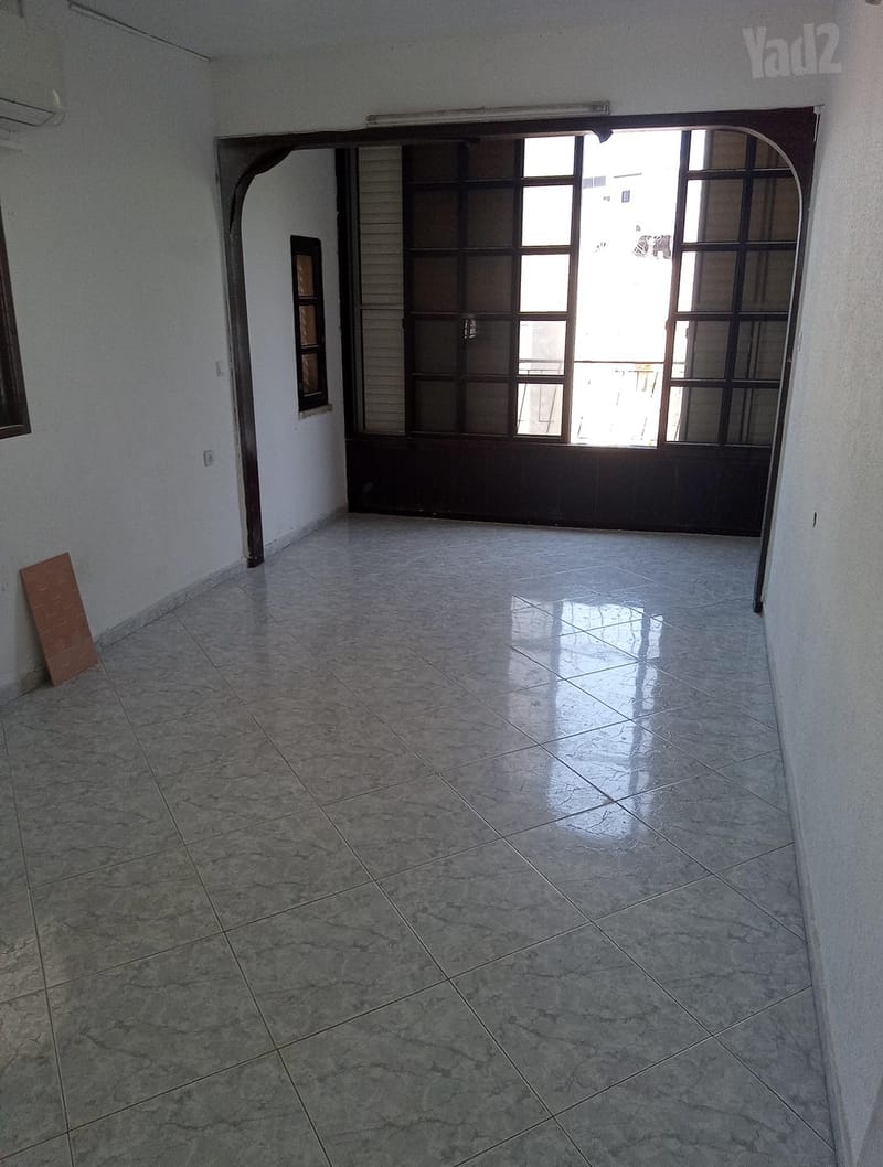 Photo from Yad2 – 3.5 Rooms • ₪4,700, הרב עוזיאל 22, Bat Yam City Center, Bat Yam (1)