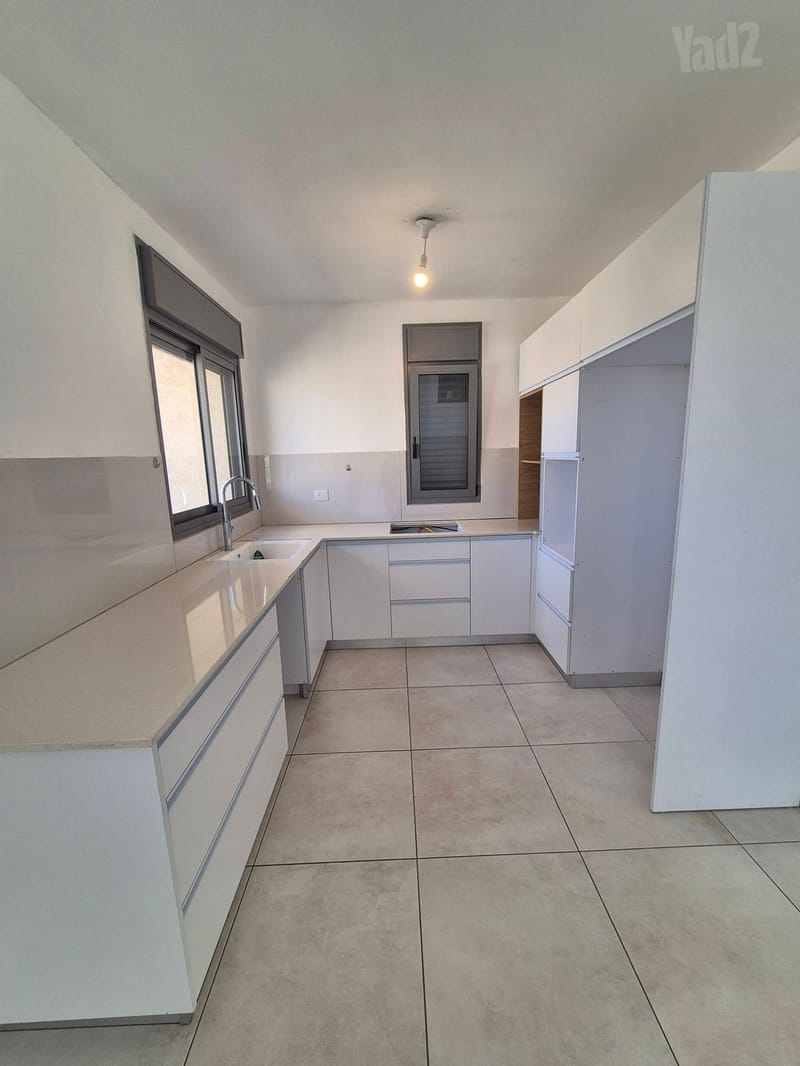 תמונה מיד2 – 6 חדרים • 8,700 ₪, הזוהר, מחנה יהודה, פתח תקווה (1)