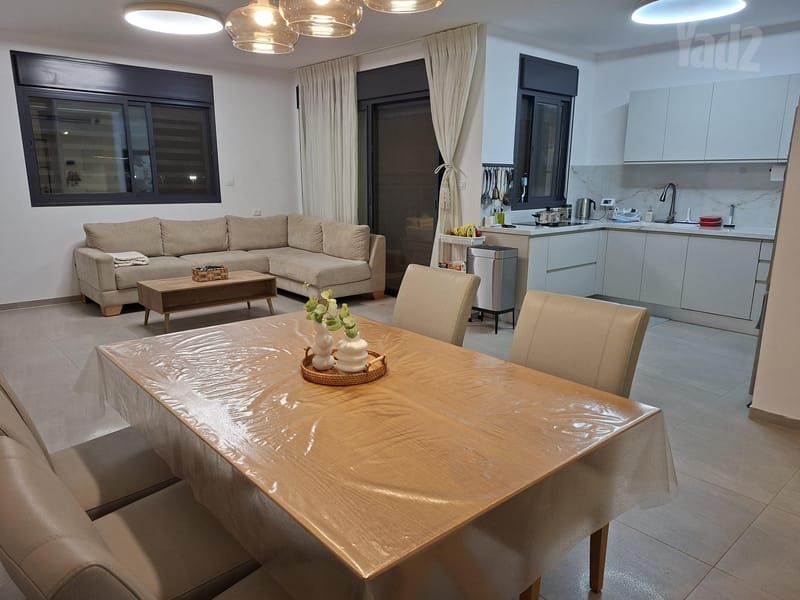 תמונה מיד2 – 5 חדרים • 8,400 ₪, גיא 6, האקליפטוס, באר יעקב (1)