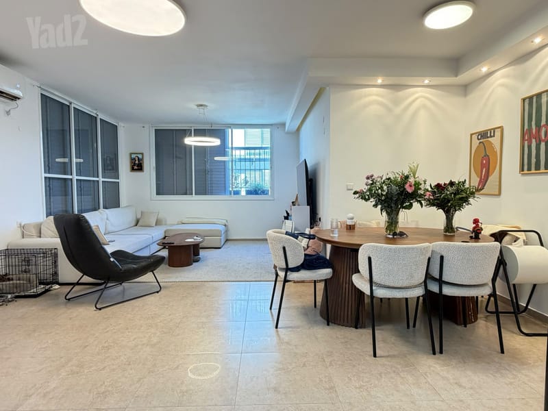 תמונה מיד2 – 4 חדרים • 7,000 ₪, קיבוץ גלויות, רסקו ב', חולון (1)