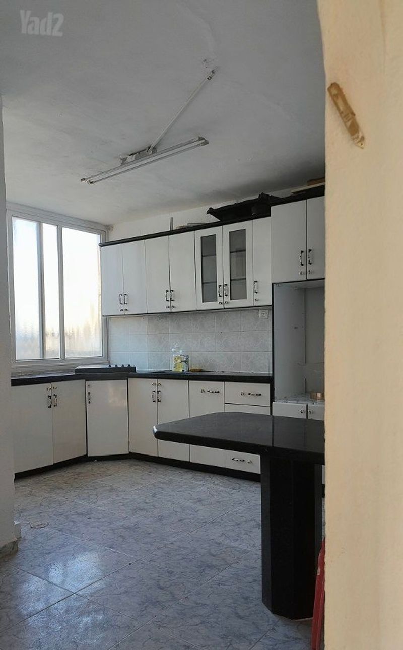 Фото с Yad2 – 4 Комнаты • 2,800 ₪, הנרייטה סולד 17, Гива-Алеф, Кирьят-Ата (1)