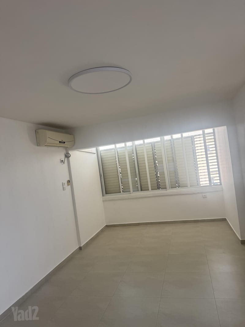 תמונה מיד2 – 2 חדרים • 4,000 ₪, הערבה 39, ג'סי כהן וקריית מיכה, חולון (1)