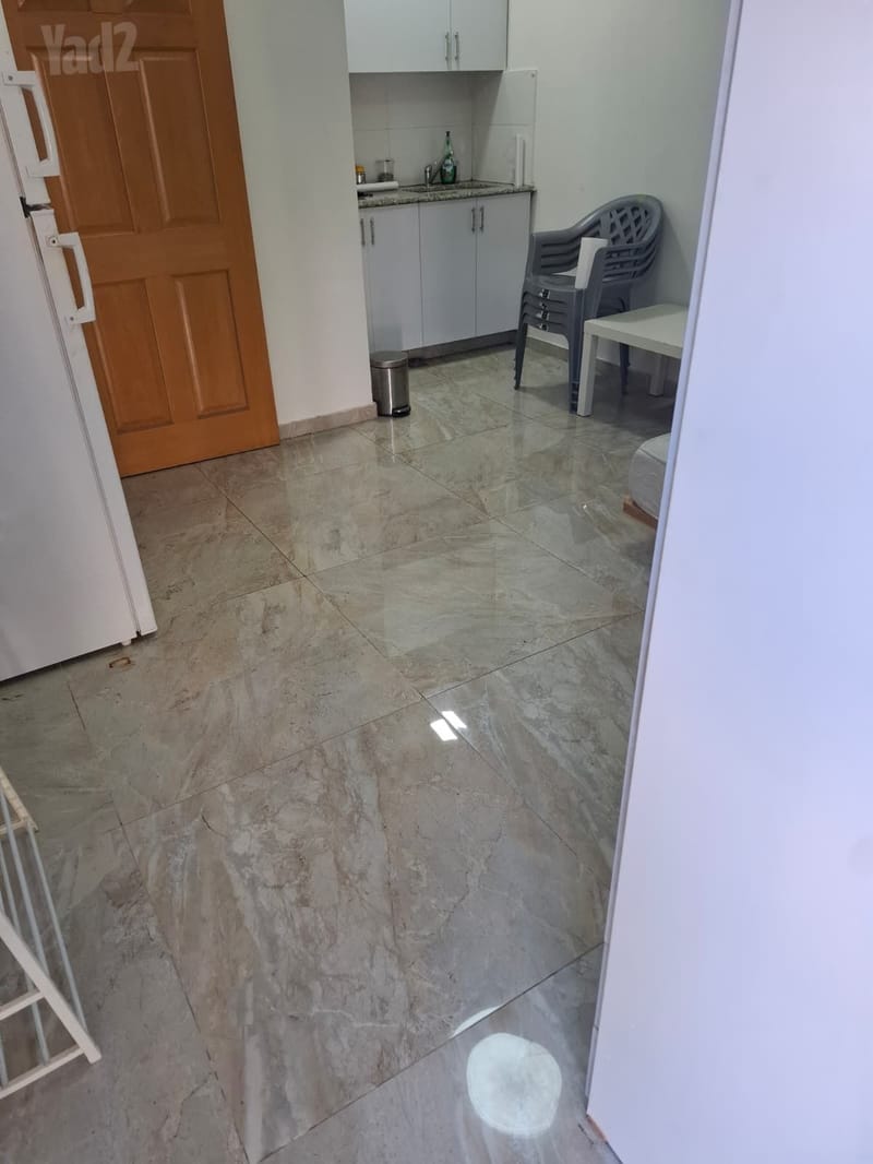תמונה מיד2 – סטודיו • 3,200 ₪, שקד 29, נווה סביון, אור יהודה (1)