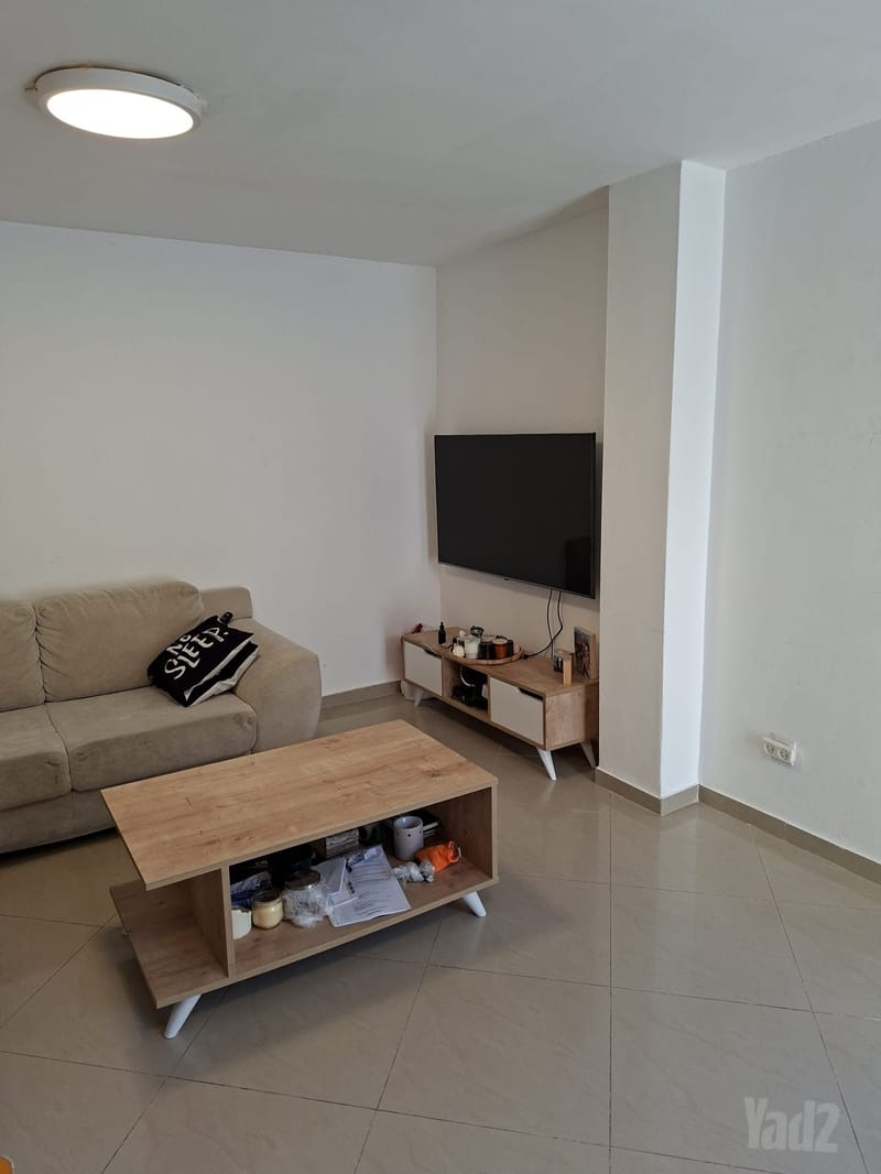Photo from Yad2 – 2 Rooms • ₪4,300, מתניה 8, Ramat Shikma, Ramat Gan (1)