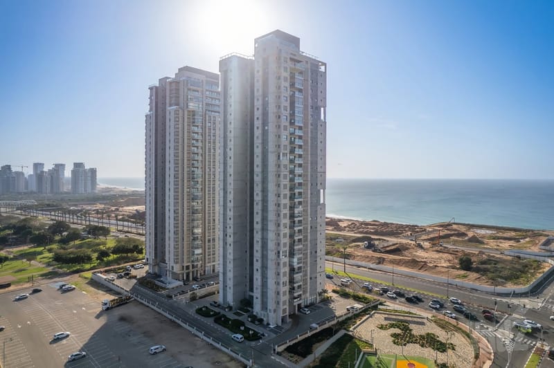 תמונה מיד2 – 5 חדרים • 8,500 ₪, שדרות בן גוריון 143, אגמים, נתניה (1)