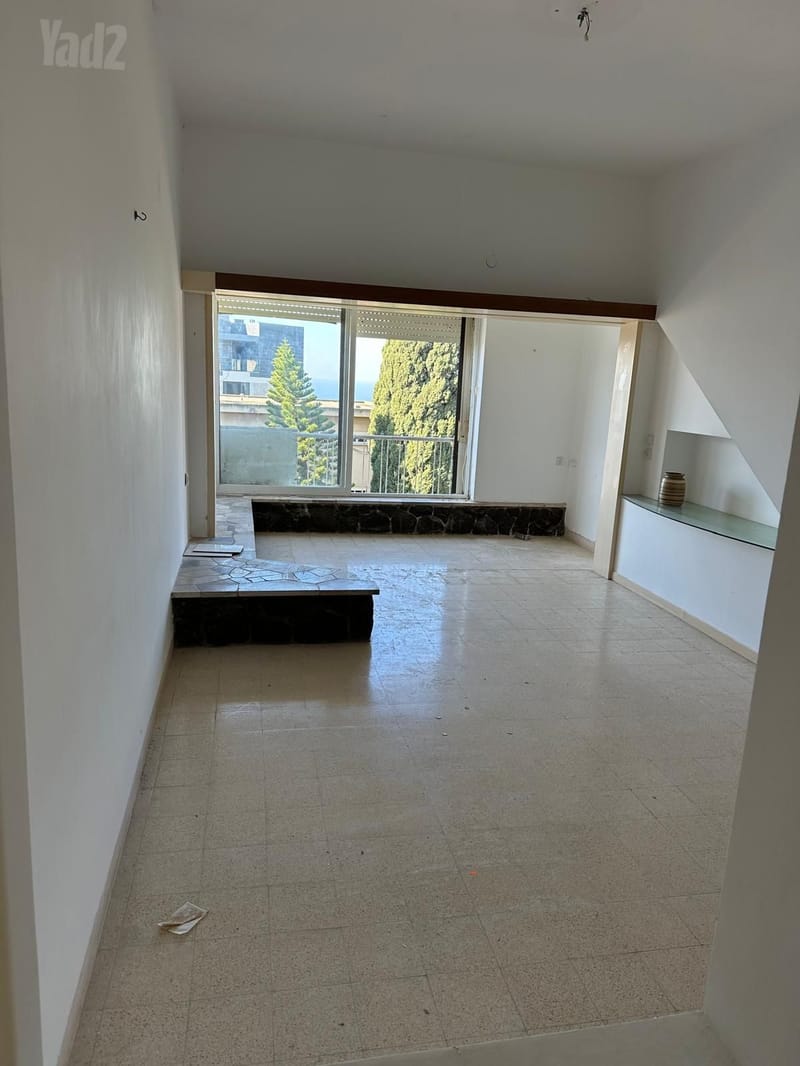 תמונה מיד2 – 2 חדרים • 3,500 ₪, הירקון 13, שמבור, חיפה (1)