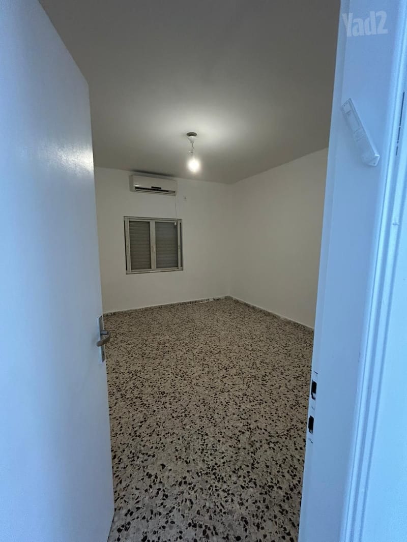 תמונה מיד2 – 3 חדרים • 6,000 ₪, קיבוץ גלויות 13, חדרה, חדרה (1)