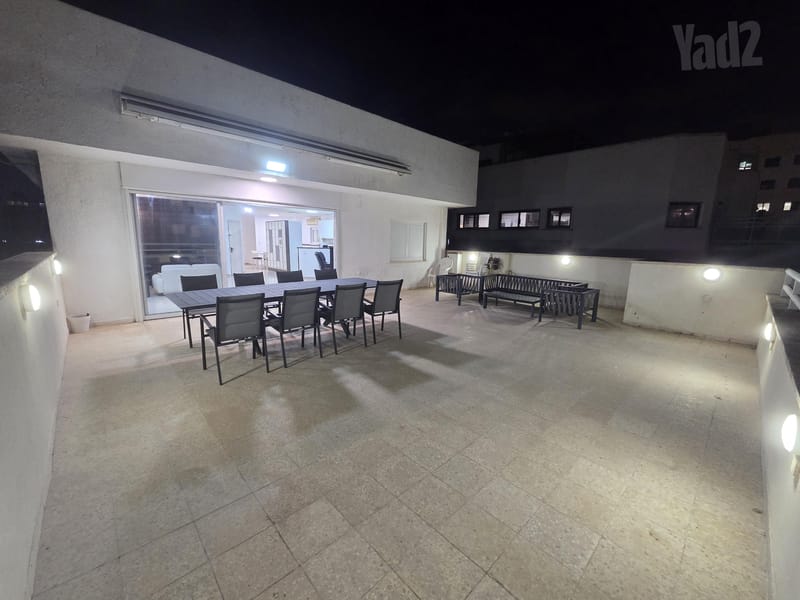 תמונה מיד2 – 5 חדרים • 15,000 ₪, בר אילן 14, נווה דוד רמז, רעננה (1)