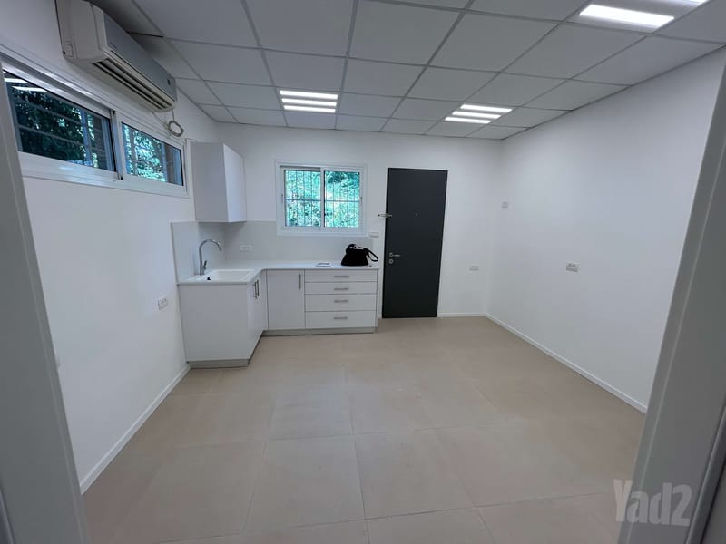 Photo from Yad2 – 2 Rooms • ₪4,300, ישורון 22, Ramatayim, Hod HaSharon (1)