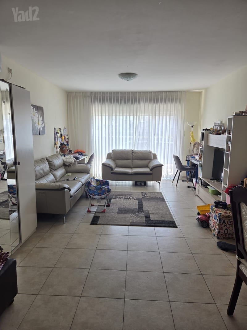 תמונה מיד2 – 4 חדרים • 7,200 ₪, אשר 10, קרית השרון, נתניה