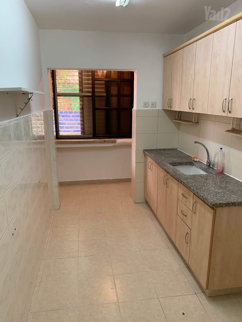 תמונה מיד2 – 3 חדרים • 4,300 ₪, דרך בן גוריון 30, אבן גבירול, רחובות (1)