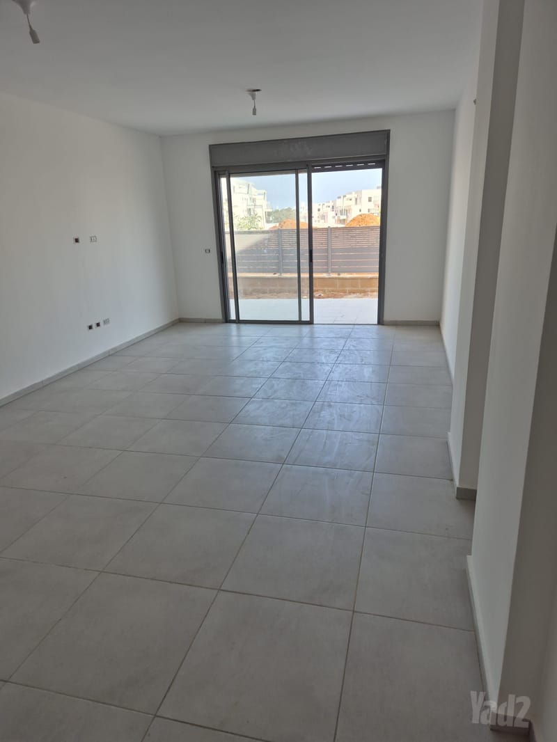 תמונה מיד2 – 6 חדרים • 11,500 ₪, נחצ'ה 26, אבן יהודה (1)