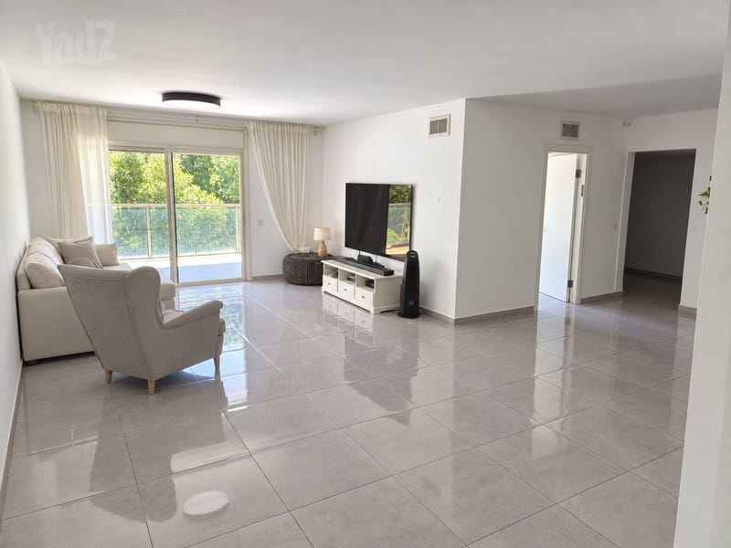 תמונה מיד2 – 5 חדרים • 12,200 ₪, אבא אחימאיר 13, רמת אביב ג', תל אביב (1)
