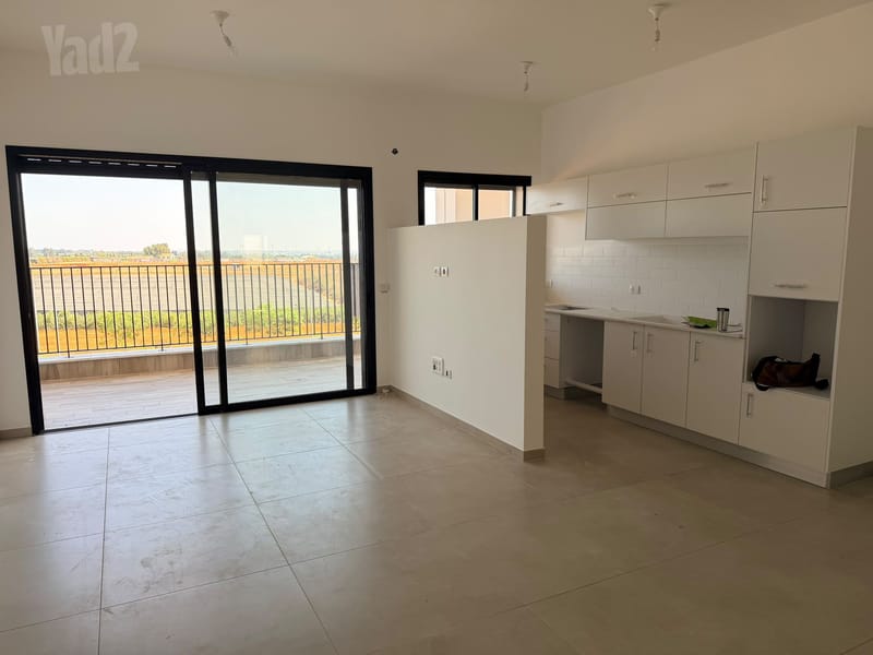 תמונה מיד2 – 4 חדרים • 9,000 ₪, עוזי חיטמן 24, נווה זמר, רעננה (1)