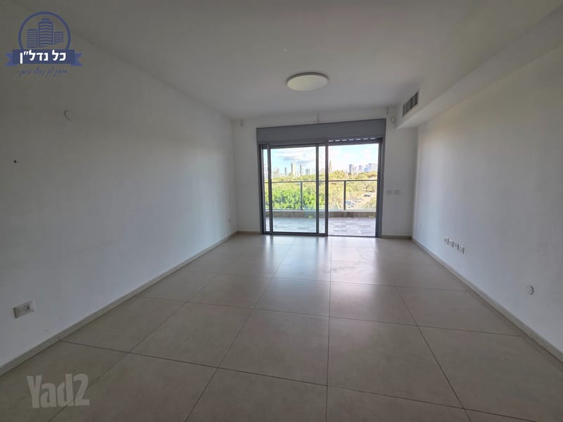 תמונה מיד2 – 5 חדרים • 11,000 ₪, מרדכי בנטוב, נווה עופר, תל אביב (1)