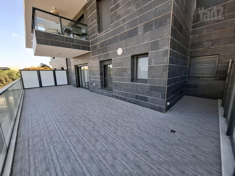 Фото с Yad2 – 3 Комнаты • 8,000 ₪, דוד בן גוריון 1, Старый район, Гиват-Шмуэль (1)