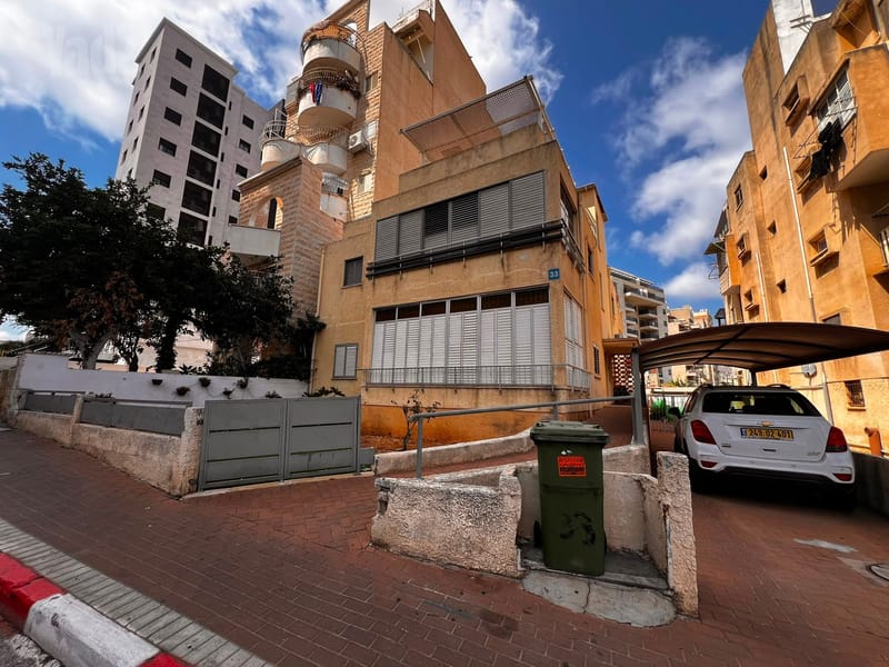תמונה מיד2 – 4.5 חדרים • 8,000 ₪, גבע 33, רמת אפרים, נתניה (1)