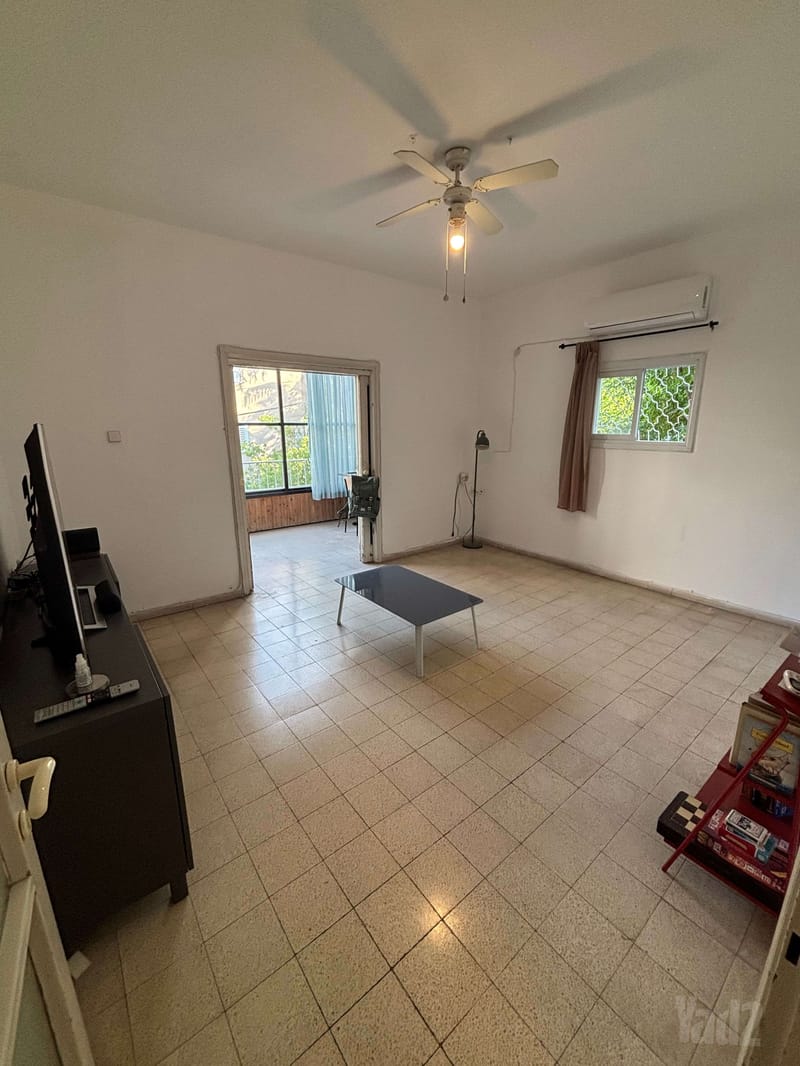 Photo from Yad2 – 2 Rooms • ₪4,200, יוחנן, Hashmonaim, Ramat Gan (1)