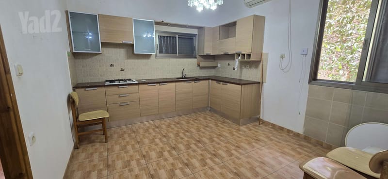 תמונה מיד2 – 2.5 חדרים • 2,500 ₪, שדרות הציונות 50, כרמל צרפתי, חיפה (1)