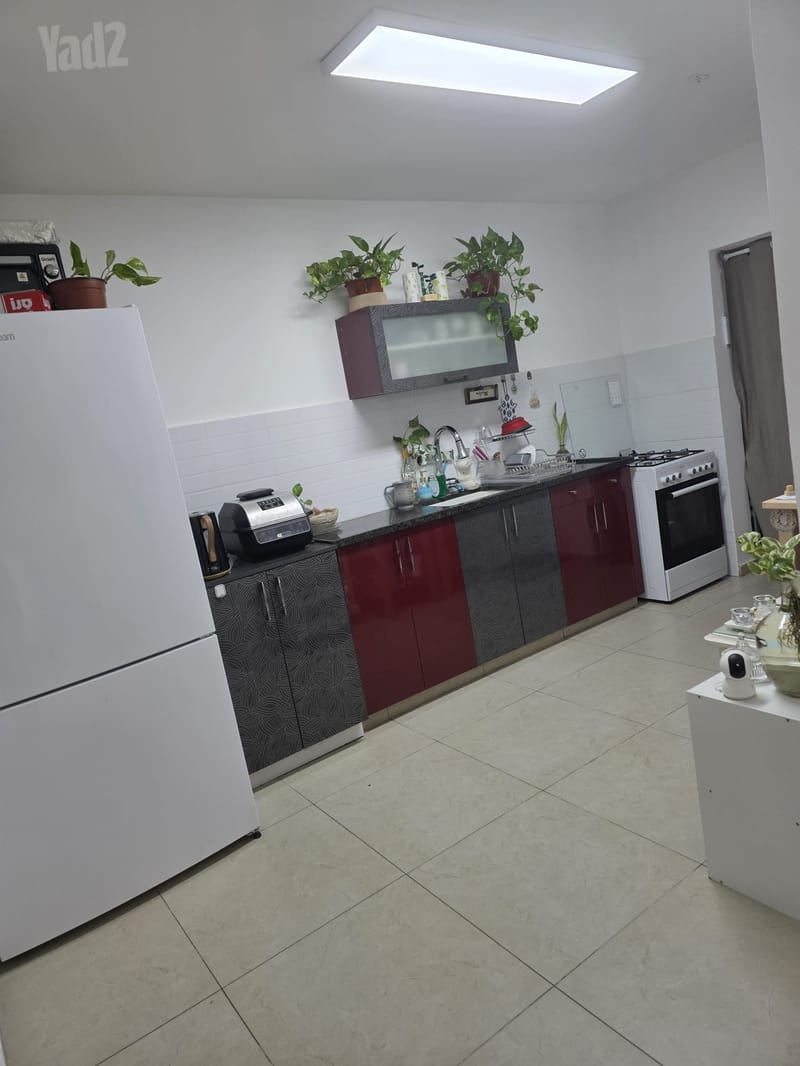 תמונה מיד2 – 3 חדרים • 5,300 ₪, קדושי מצרים 17, מרכז העיר, יהוד-מונוסון (1)