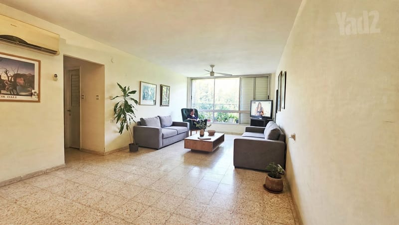 תמונה מיד2 – 5 חדרים • 2,890,000 ₪, ברל כצנלסון, שיכוני מזרחי, כפר סבא (1)