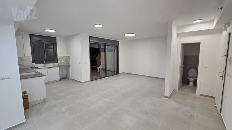 תמונה מיד2 – 5 חדרים • 5,600 ₪, דרך ארץ 11, עיר היין, אשקלון (1)