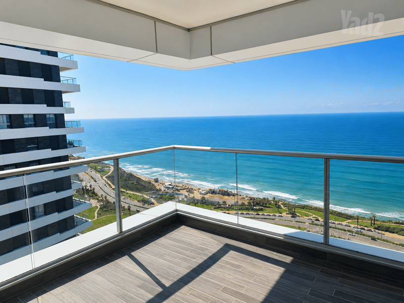 תמונה מיד2 – 4 חדרים • 10,800 ₪, יוסף לפיד, נוף הטיילת, נתניה (1)