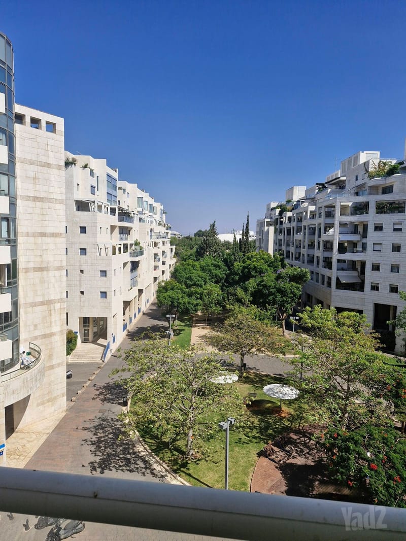תמונה מיד2 – 3 חדרים • 7,699 ₪, משה וילנסקי, המשתלה, תל אביב