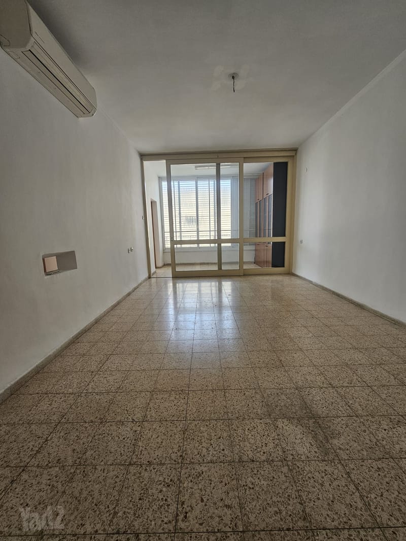תמונה מיד2 – 3.5 חדרים • 3,500 ₪, דרך עכו חיפה 34, ביאליק הוותיקה, קריית ביאליק (1)