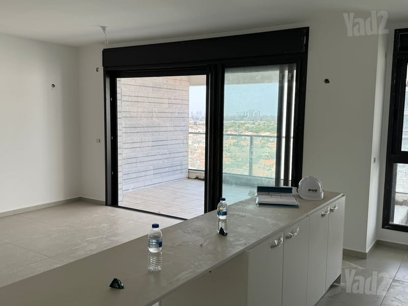 Photo from Yad2 – 5 Rooms • ₪4,390,000, יונה וולך 7, Green Park, Hod HaSharon (1)