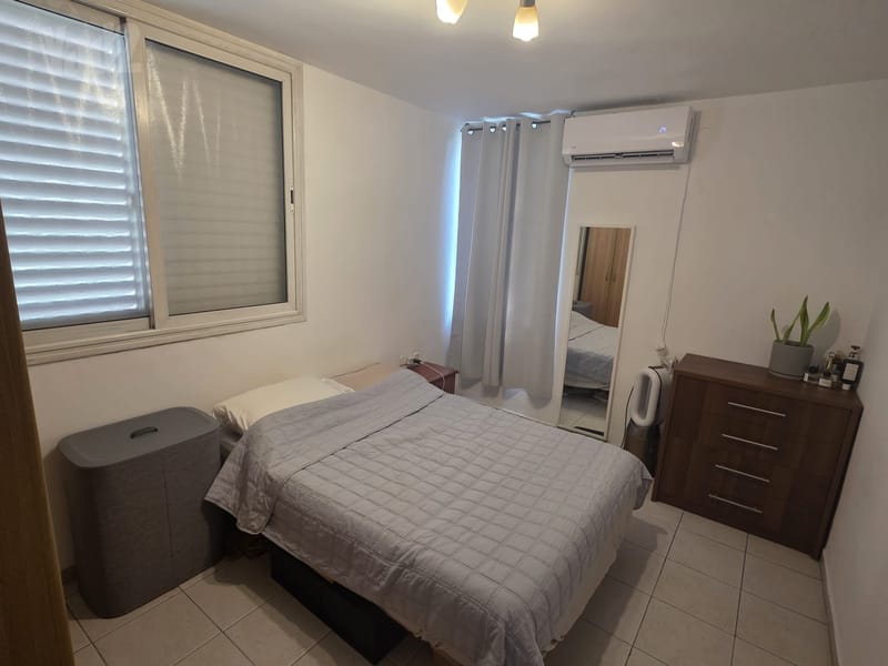תמונה מיד2 – חדר וחצי • 4,000 ₪, בית אל 1, נווה שרת, תל אביב (1)