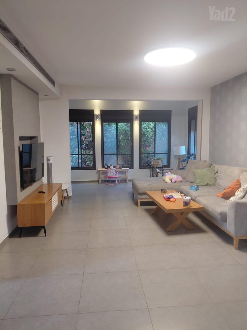 תמונה מיד2 – 5 חדרים • 13,000 ₪, צפרירים 27, הכפר הירוק, פרדס חנה-כרכור (1)