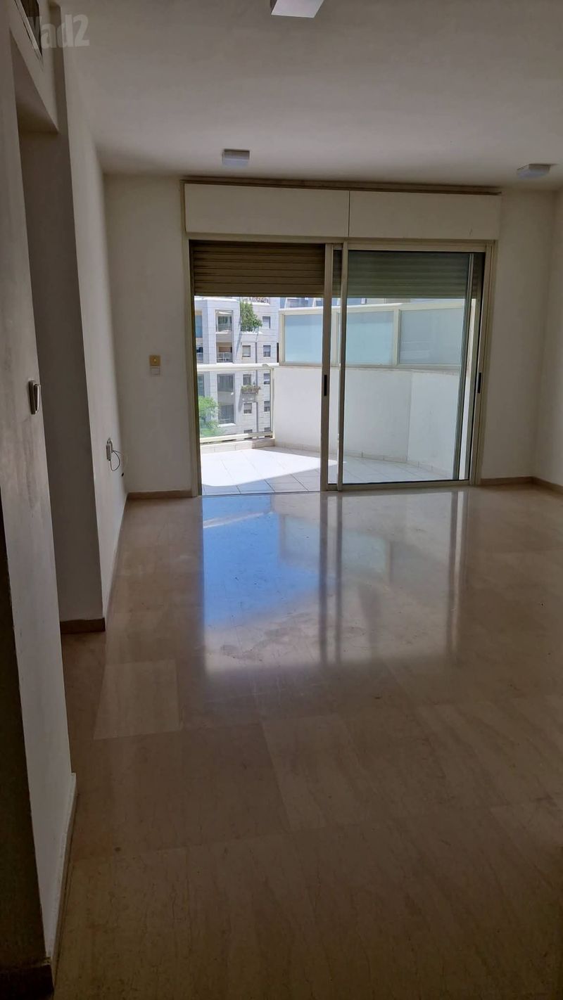 תמונה מיד2 – 3 חדרים • 7,999 ₪, אלכסנדר סשה ארגוב, המשתלה, תל אביב (1)