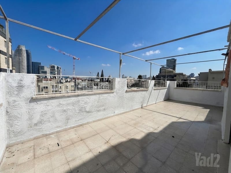 תמונה מיד2 – 4 חדרים • 8,500 ₪, גורדון, בורוכוב, גבעתיים (1)