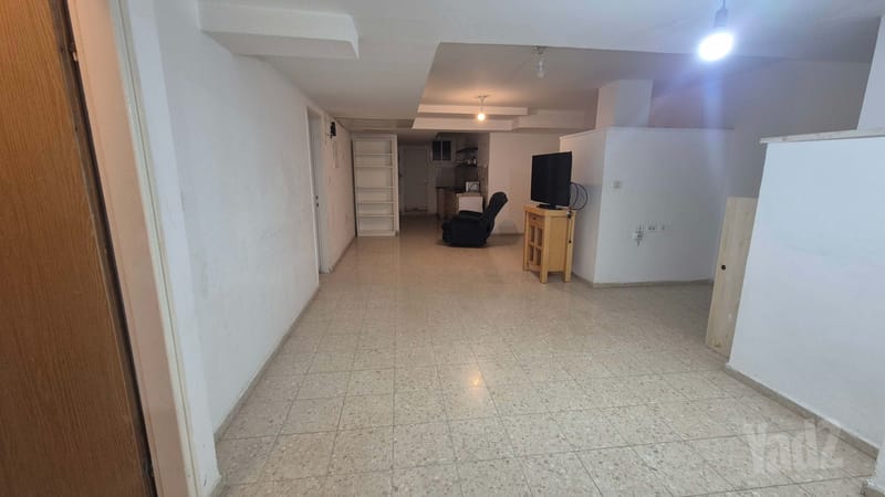 תמונה מיד2 – 2 חדרים • 3,500 ₪, האייל 61, מנחת (מלחה), ירושלים (1)