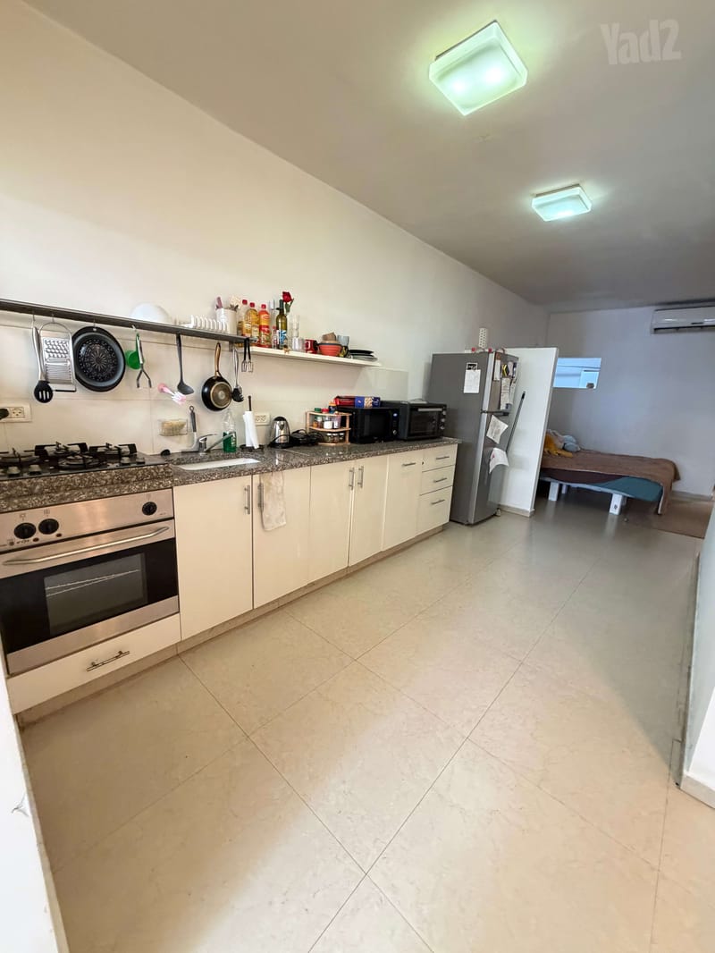 תמונה מיד2 – 2.5 חדרים • 4,000 ₪, אצ"ל 19, רמת עמידר, רמת גן (1)