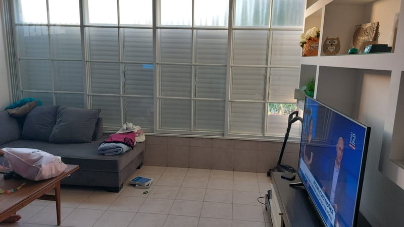 Фото с Yad2 – 4 Комнаты • 6,000 ₪, חומה ומגדל 22, Кирьят-Авода, Холон (1)