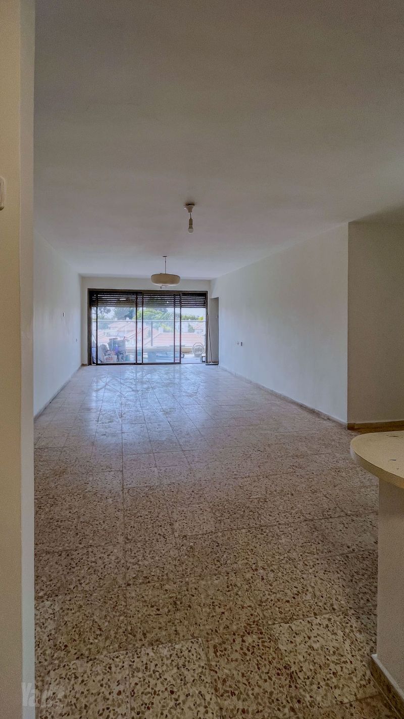 תמונה מיד2 – 4 חדרים • 8,500 ₪, אנשי בראשית 10, רמתיים, הוד השרון (1)