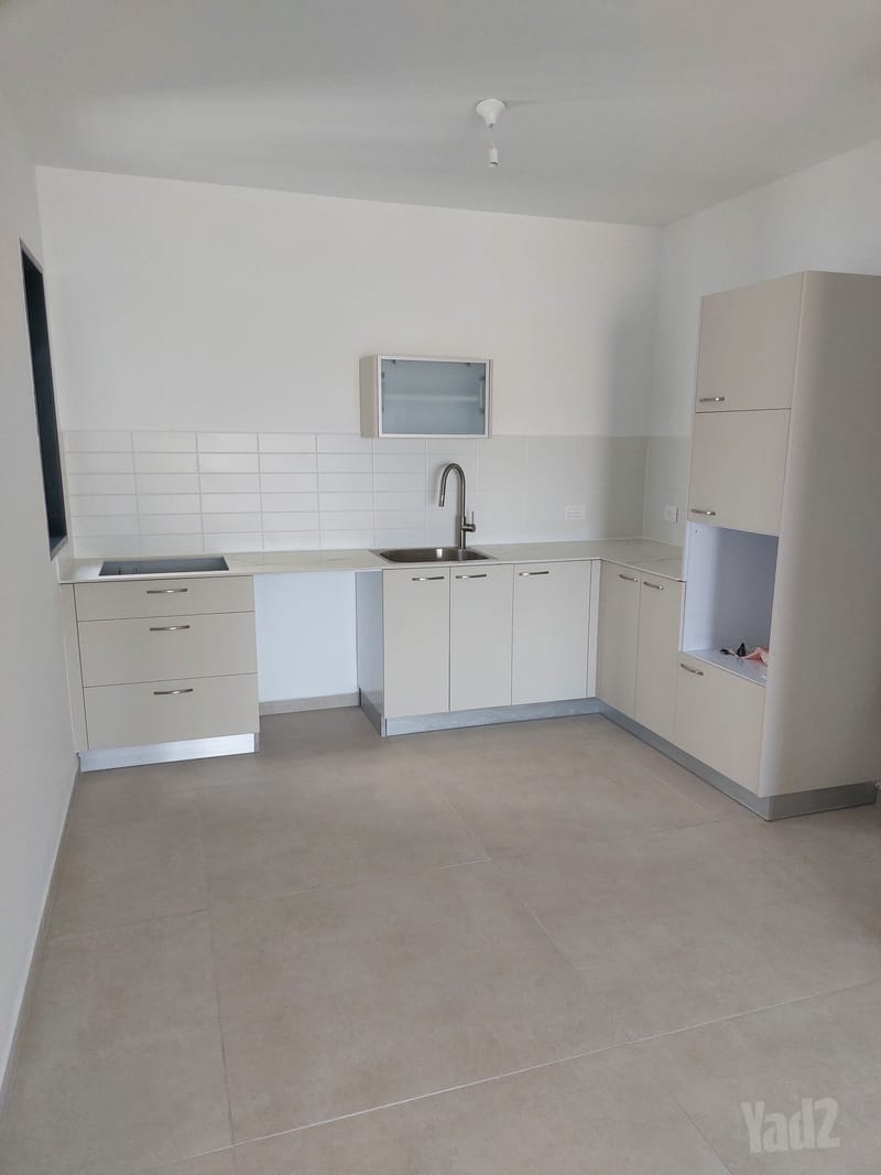 Photo from Yad2 – 4 Rooms • ₪7,500, מניה שוחט 3, Neve Ayalon, Or Yehuda (1)
