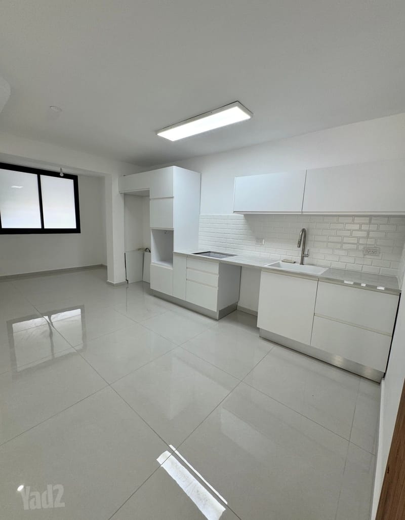 תמונה מיד2 – 4 חדרים • 7,300 ₪, ההסתדרות 42, רמת בן-צבי, נס ציונה (1)