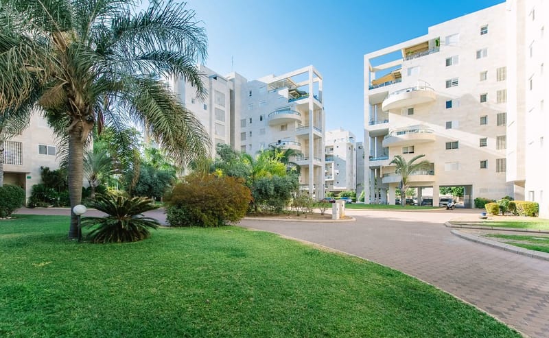 תמונה מיד2 – 5 חדרים • 3,350,000 ₪, בן גוריון, כפר גנים ג', פתח תקווה (1)