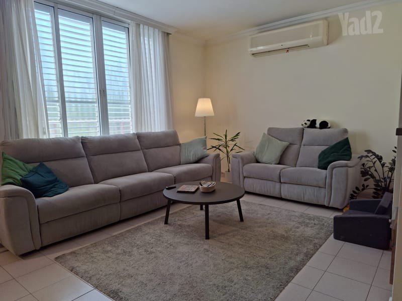 תמונה מיד2 – 5 חדרים • 6,900 ₪, ביאליק 30, שכונה מרכז דרום, רעננה (1)