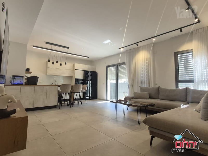 תמונה מיד2 – 3 חדרים • 3,050,000 ₪, כפר סבא (1)