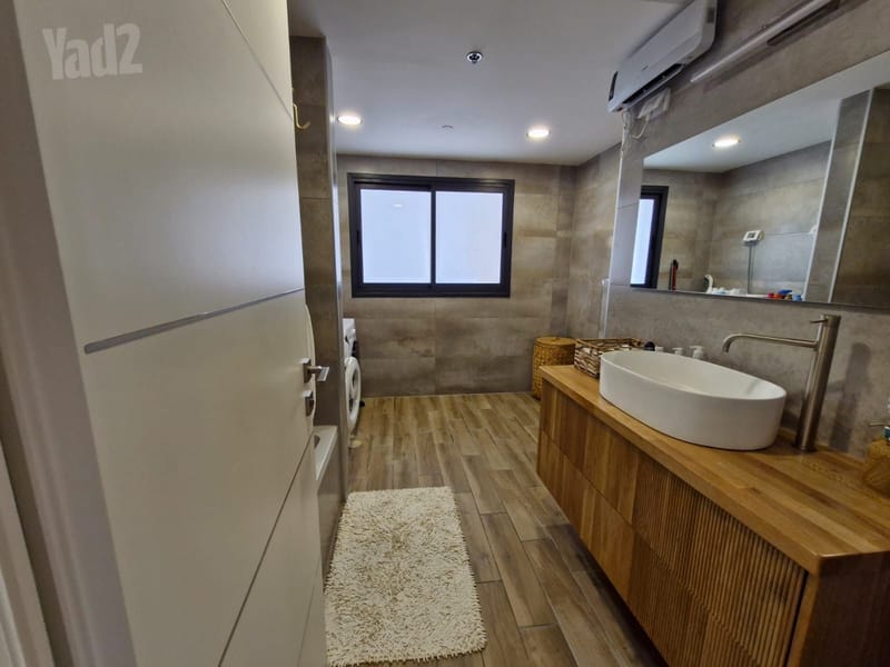 Photo from Yad2 – 4 Rooms • ₪7,500, יעקב תמרי 3, Hatzrot HaMoshava, Rehovot (1)