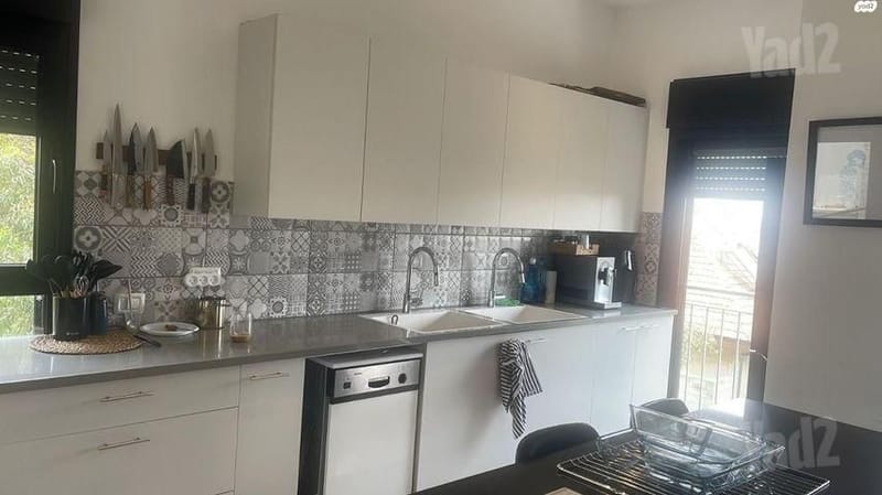 תמונה מיד2 – 3 חדרים • 8,200 ₪, השיירות 26, קטמון הישנה, ירושלים